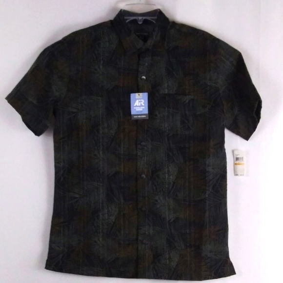 Van Heusen Other - Van Heusen hawaiian short sleeve shirt men size Small 14-14.5